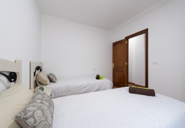 Apartamento en Santa Lucía de Tirajana - La Madera 1A Urban Home Near the Airport + Wifi  Apartamento en Santa Lucía de Tirajana - La Madera 1A Urban Home Near the Airport + Wifi