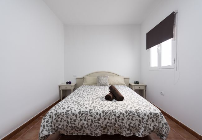 Apartamento en Santa Lucía de Tirajana - La Madera 1A Urban Home Near the Airport + Wifi  Apartamento en Santa Lucía de Tirajana - La Madera 1A Urban Home Near the Airport + Wifi