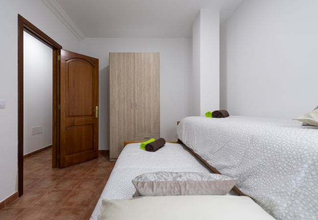 Apartamento en Santa Lucía de Tirajana - La Madera 1A Urban Home Near the Airport + Wifi  Apartamento en Santa Lucía de Tirajana - La Madera 1A Urban Home Near the Airport + Wifi