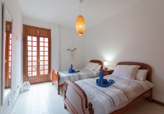 Villa en Gáldar - The Yellow House Climatized Pool+Solarium+Parking  Villa en Gáldar - The Yellow House Climatized Pool+Solarium+Parking