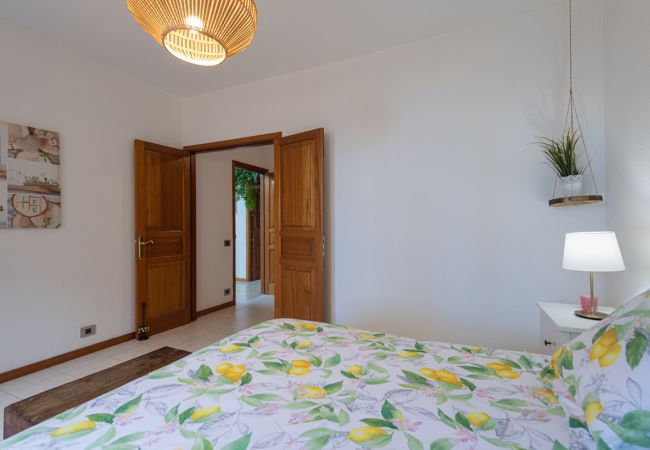 Villa en Gáldar - The Yellow House Climatized Pool+Solarium+Parking  Villa en Gáldar - The Yellow House Climatized Pool+Solarium+Parking