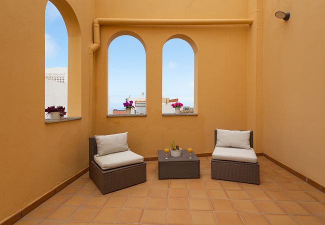Villa en Gáldar - The Yellow House Climatized Pool+Solarium+Parking  Villa en Gáldar - The Yellow House Climatized Pool+Solarium+Parking
