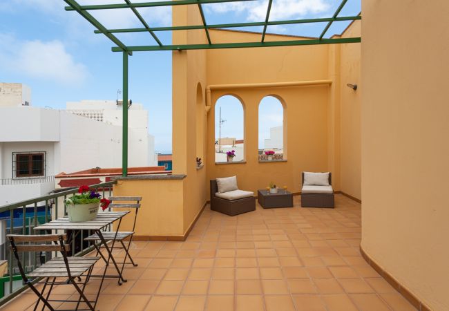 Villa en Gáldar - The Yellow House Climatized Pool+Solarium+Parking  Villa en Gáldar - The Yellow House Climatized Pool+Solarium+Parking
