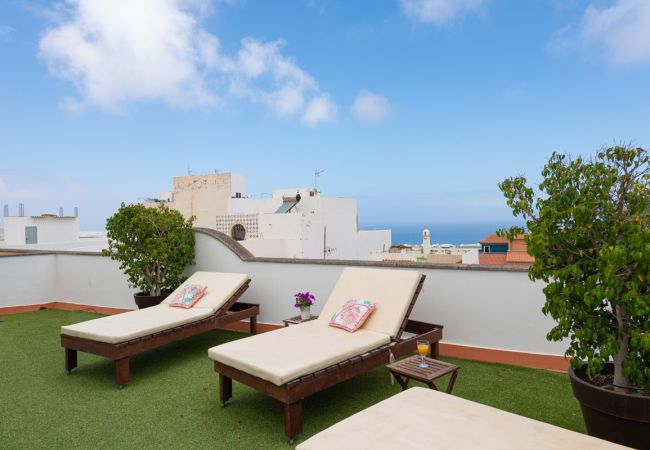Villa en Gáldar - The Yellow House Climatized Pool+Solarium+Parking  Villa en Gáldar - The Yellow House Climatized Pool+Solarium+Parking