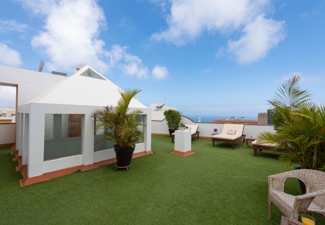 Villa en Gáldar - The Yellow House Climatized Pool+Solarium+Parking  Villa en Gáldar - The Yellow House Climatized Pool+Solarium+Parking