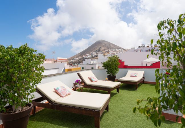 Villa en Gáldar - The Yellow House Climatized Pool+Solarium+Parking  Villa en Gáldar - The Yellow House Climatized Pool+Solarium+Parking