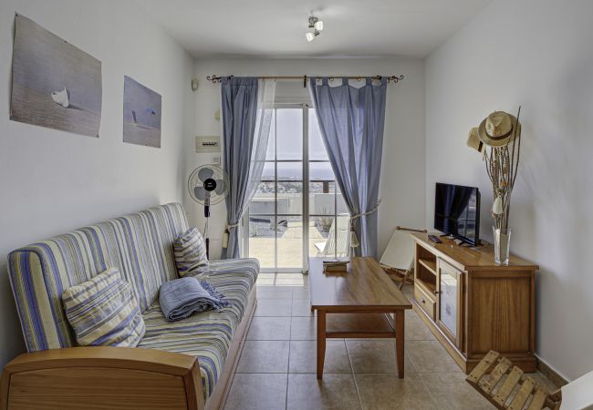 Villa en Caleta de Fuste - APT w/ Private Terrace + Parking + Pool Villa en Caleta de Fuste - APT w/ Private Terrace + Parking + Pool