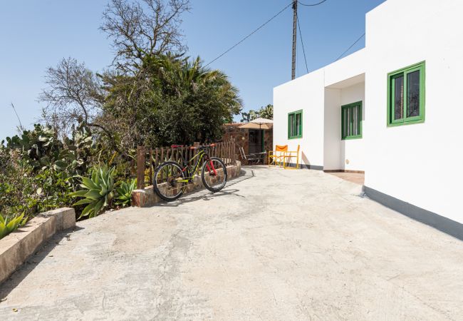 Casa en Santa Brígida - 2BR House - Sunset Views Terrace + Parking - Rural Casa en Santa Brígida - 2BR House - Sunset Views Terrace + Parking - Rural