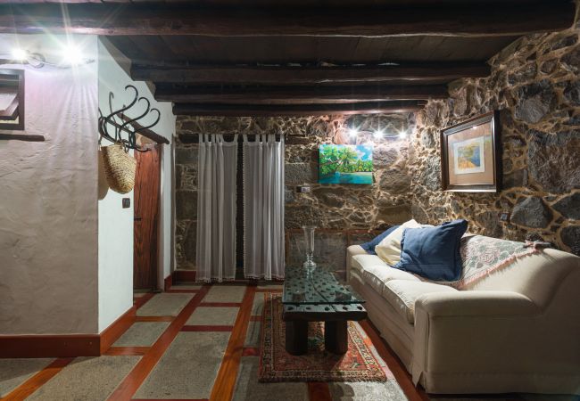 Casa en Teror - Beautiful Rural Home - BBQ - Garden - Parking Casa en Teror - Beautiful Rural Home - BBQ - Garden - Parking