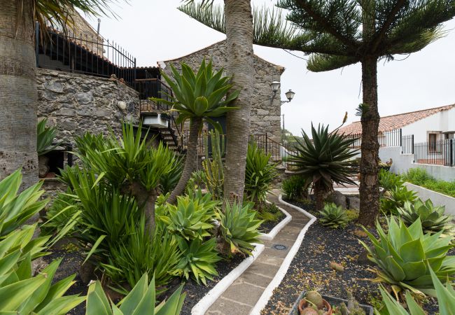 Casa en Teror - Beautiful Rural Home - BBQ - Garden - Parking Casa en Teror - Beautiful Rural Home - BBQ - Garden - Parking