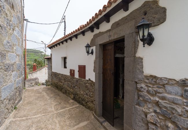 Casa en Teror - Beautiful Rural Home - BBQ - Garden - Parking Casa en Teror - Beautiful Rural Home - BBQ - Garden - Parking
