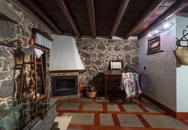 Casa en Teror - Beautiful Rural Home - BBQ - Garden - Parking Casa en Teror - Beautiful Rural Home - BBQ - Garden - Parking
