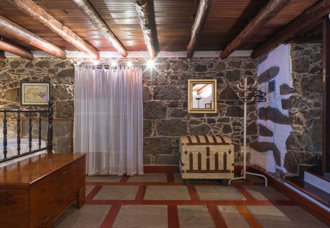 Casa en Teror - Beautiful Rural Home - BBQ - Garden - Parking Casa en Teror - Beautiful Rural Home - BBQ - Garden - Parking