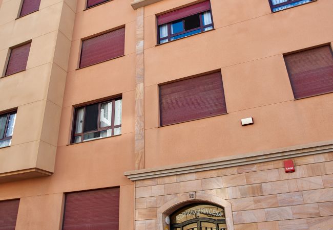 Apartamento en Las Palmas de Gran Canaria - Premium 3BR Flat at Las Canteras Beach - Jacuzzi - Apartamento en Las Palmas de Gran Canaria - Premium 3BR Flat at Las Canteras Beach - Jacuzzi -
