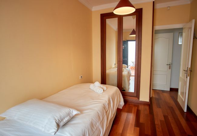 Apartamento en Las Palmas de Gran Canaria - Premium 3BR Flat at Las Canteras Beach - Jacuzzi - Apartamento en Las Palmas de Gran Canaria - Premium 3BR Flat at Las Canteras Beach - Jacuzzi -
