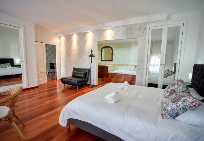 Apartamento en Las Palmas de Gran Canaria - Premium 3BR Flat at Las Canteras Beach - Jacuzzi - Apartamento en Las Palmas de Gran Canaria - Premium 3BR Flat at Las Canteras Beach - Jacuzzi -