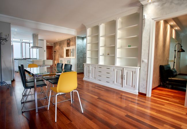 Apartamento en Las Palmas de Gran Canaria - Premium 3BR Flat at Las Canteras Beach - Jacuzzi - Apartamento en Las Palmas de Gran Canaria - Premium 3BR Flat at Las Canteras Beach - Jacuzzi -