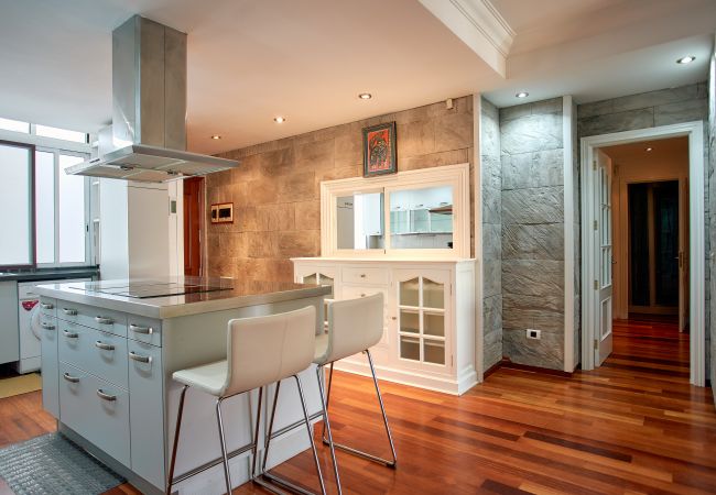 Apartamento en Las Palmas de Gran Canaria - Premium 3BR Flat at Las Canteras Beach - Jacuzzi - Apartamento en Las Palmas de Gran Canaria - Premium 3BR Flat at Las Canteras Beach - Jacuzzi -
