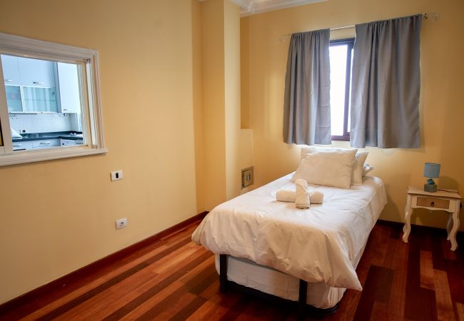 Apartamento en Las Palmas de Gran Canaria - Premium 3BR Flat at Las Canteras Beach - Jacuzzi - Apartamento en Las Palmas de Gran Canaria - Premium 3BR Flat at Las Canteras Beach - Jacuzzi -
