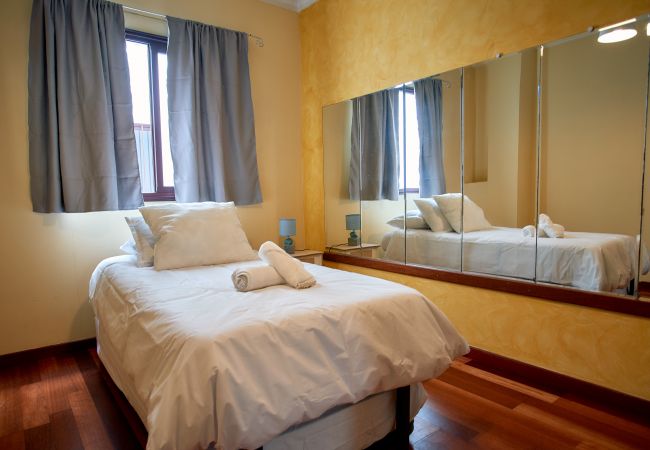 Apartamento en Las Palmas de Gran Canaria - Premium 3BR Flat at Las Canteras Beach - Jacuzzi - Apartamento en Las Palmas de Gran Canaria - Premium 3BR Flat at Las Canteras Beach - Jacuzzi -