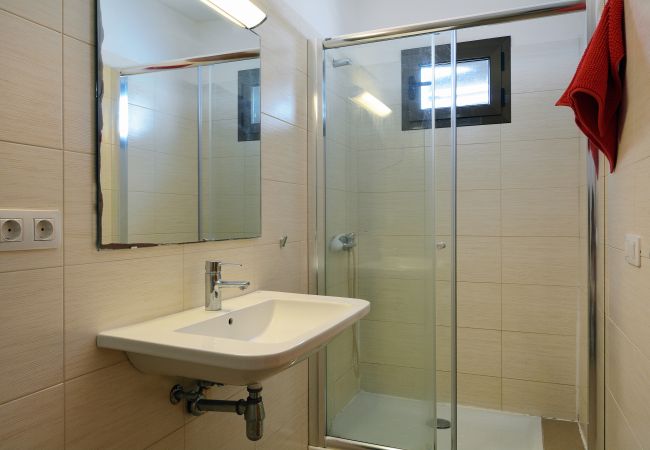 Villa en Puerto del Carmen - 3BR Beach House - Solarium & Shower Terrace Villa en Puerto del Carmen - 3BR Beach House - Solarium & Shower Terrace