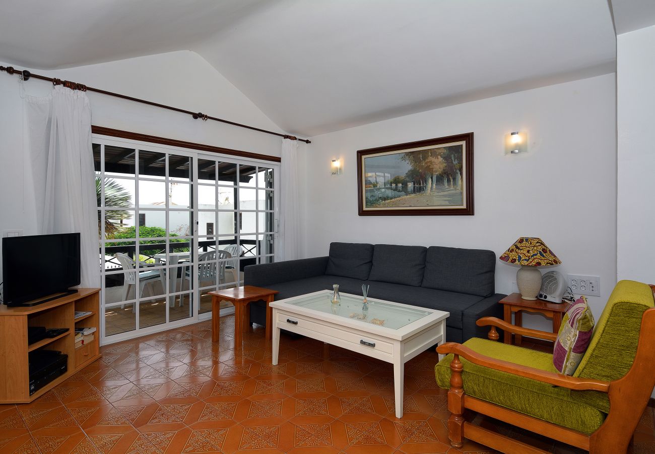 Villa en Puerto del Carmen - 3BR Beach House - Solarium & Shower Terrace Villa en Puerto del Carmen - 3BR Beach House - Solarium & Shower Terrace