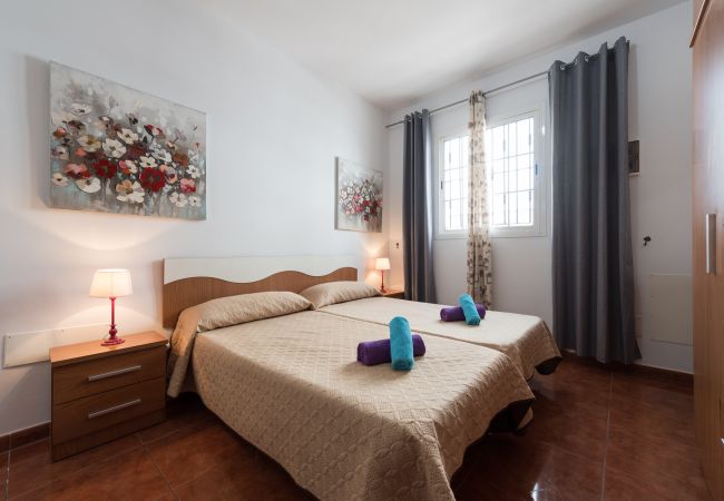 Casa en Vecindario - Private Solarium - 2BR House Near the Airport Casa en Vecindario - Private Solarium - 2BR House Near the Airport