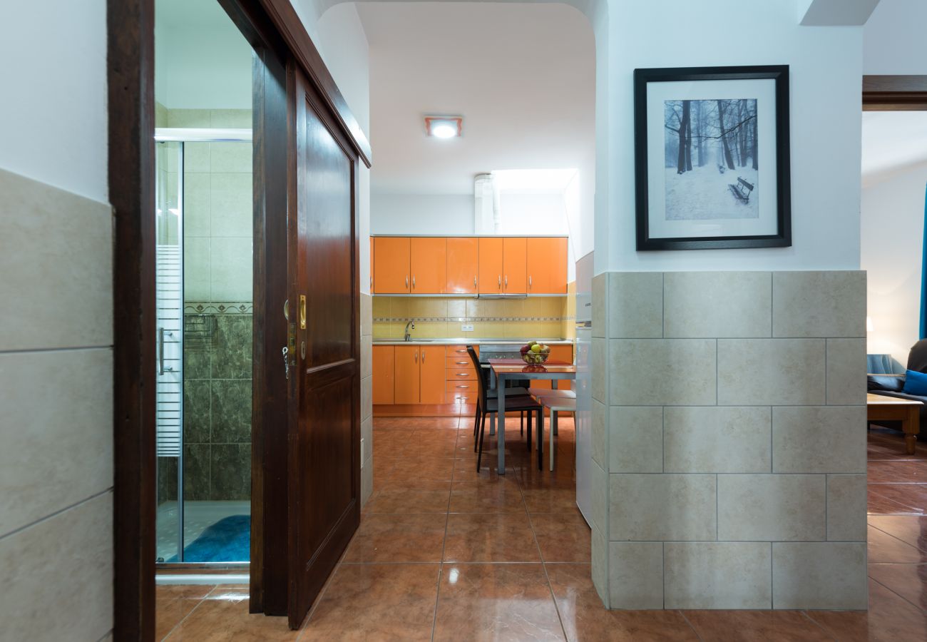 Casa en Vecindario - Private Solarium - 2BR House Near the Airport Casa en Vecindario - Private Solarium - 2BR House Near the Airport