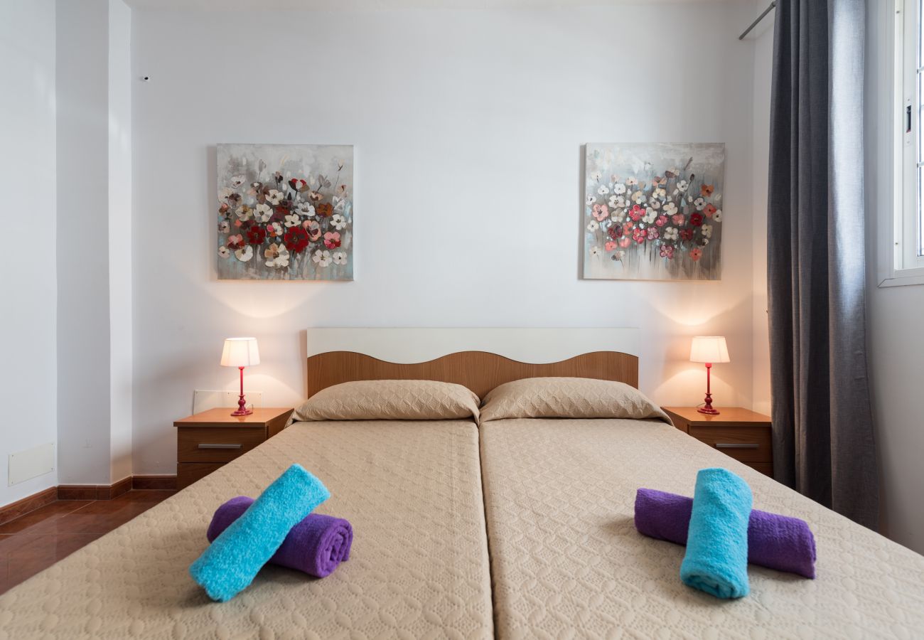 Casa en Vecindario - Private Solarium - 2BR House Near the Airport Casa en Vecindario - Private Solarium - 2BR House Near the Airport