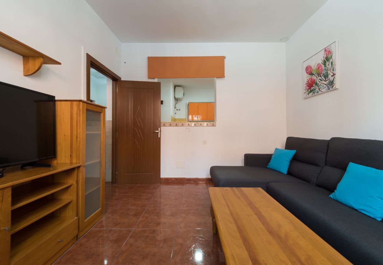 Casa en Vecindario - Private Solarium - 2BR House Near the Airport Casa en Vecindario - Private Solarium - 2BR House Near the Airport