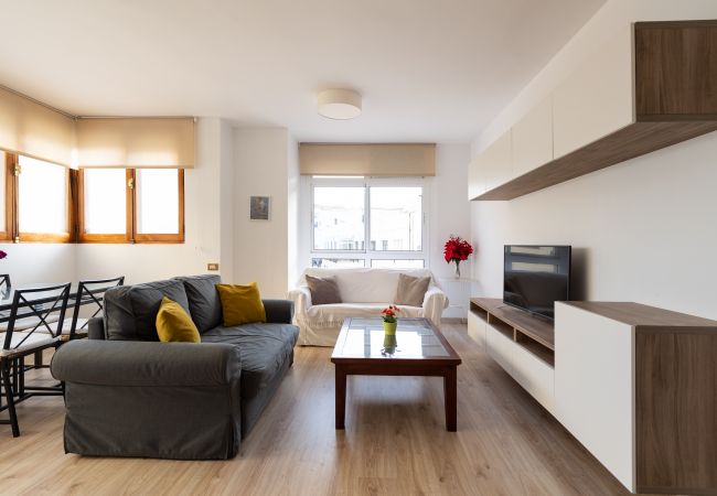 Apartamento en las Canteras con 2 dormitorios y capacidad para 4 personas