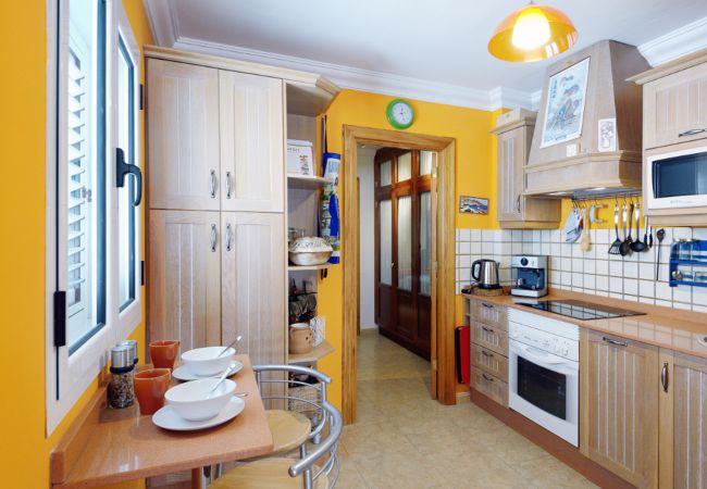 Apartamento en Arrecife - Centric Home - Solarium Terrace - Sea Views Apartamento en Arrecife - Centric Home - Solarium Terrace - Sea Views