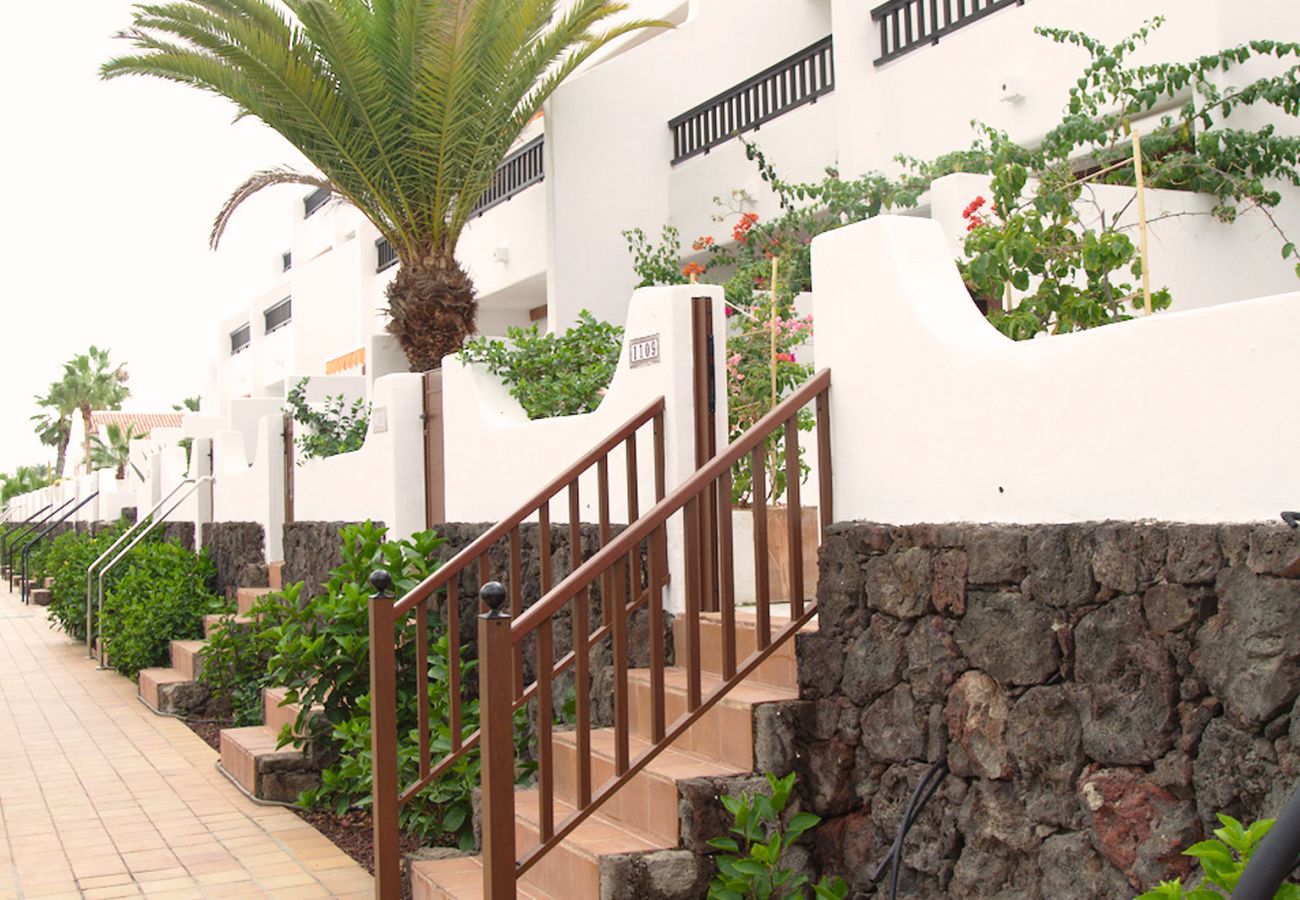 Bungalow en Adeje - 2 min Walk to Beach - Private Solarium Bungalow Bungalow en Adeje - 2 min Walk to Beach - Private Solarium Bungalow