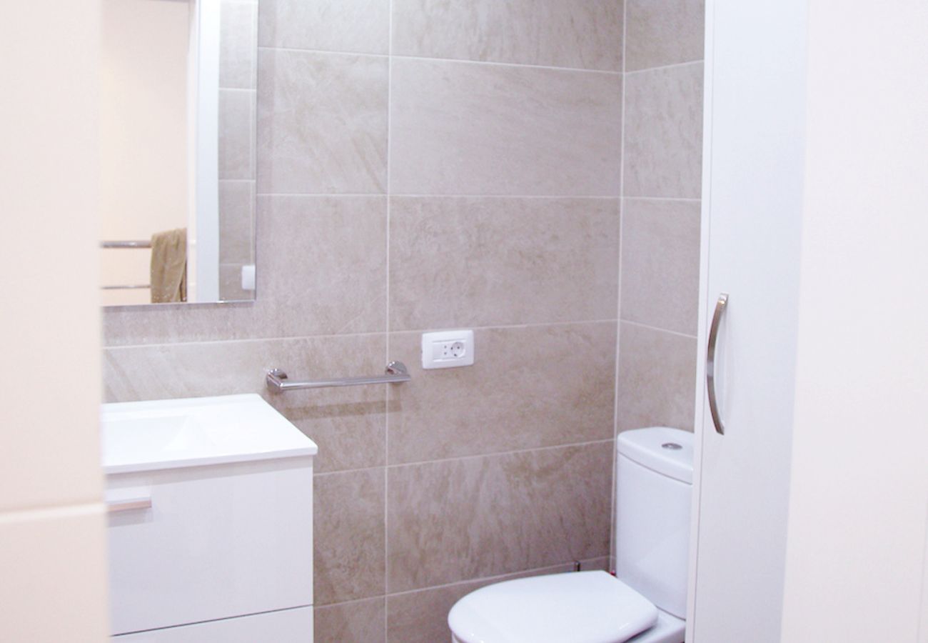 Bungalow en Adeje - 2 min Walk to Beach - Private Solarium Bungalow Bungalow en Adeje - 2 min Walk to Beach - Private Solarium Bungalow