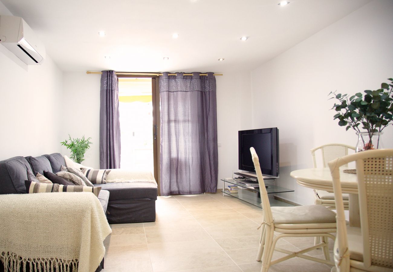 Bungalow en Adeje - 2 min Walk to Beach - Private Solarium Bungalow Bungalow en Adeje - 2 min Walk to Beach - Private Solarium Bungalow