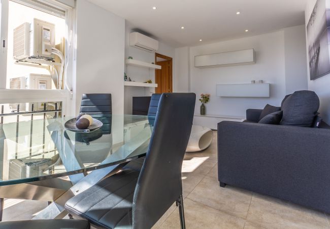 Apartamento en Benidorm - Amazing Benidorm Views 2BR Flat - Pool - Parking Apartamento en Benidorm - Amazing Benidorm Views 2BR Flat - Pool - Parking
