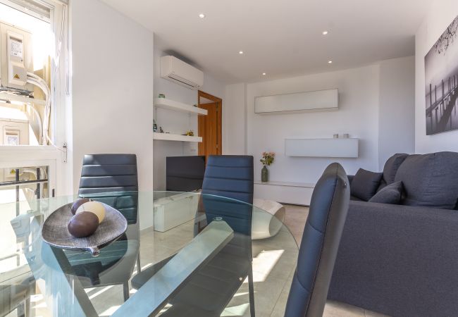 Apartamento en Benidorm - Amazing Benidorm Views 2BR Flat - Pool - Parking Apartamento en Benidorm - Amazing Benidorm Views 2BR Flat - Pool - Parking