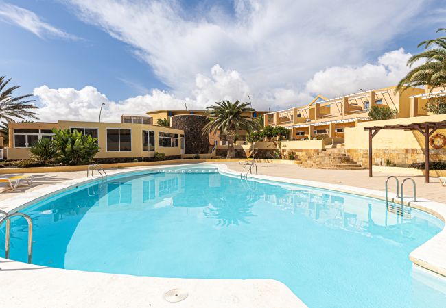 Apartamento en Costa Calma - Private Terrace Home - Pool - Wifi