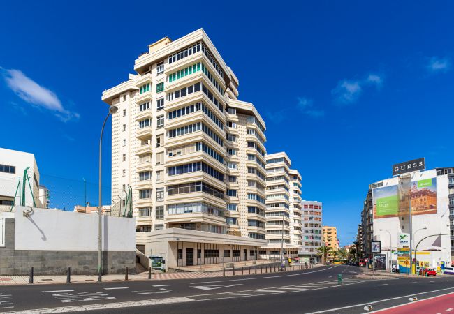 Apartamento en Las Palmas de Gran Canaria - Bright Townhouse - Views - 5 min walk to the Beach Apartamento en Las Palmas de Gran Canaria - Bright Townhouse - Views - 5 min walk to the Beach