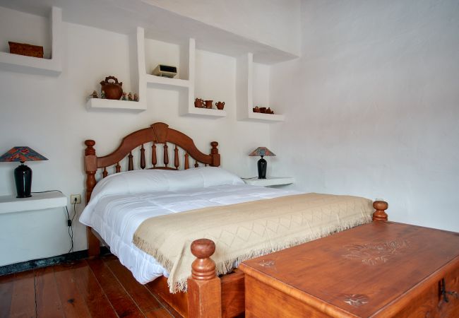 Casa en Vega de San Mateo - Canarian Rural 4BR Home with Terrace - Views - BBQ Casa en Vega de San Mateo - Canarian Rural 4BR Home with Terrace - Views - BBQ