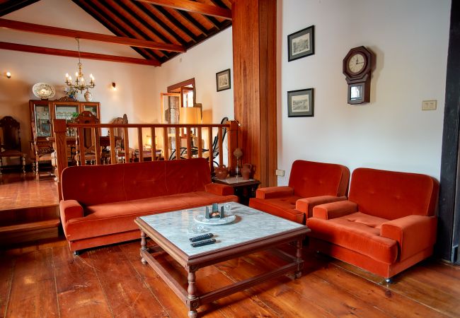 Casa en Vega de San Mateo - Canarian Rural 4BR Home with Terrace - Views - BBQ Casa en Vega de San Mateo - Canarian Rural 4BR Home with Terrace - Views - BBQ
