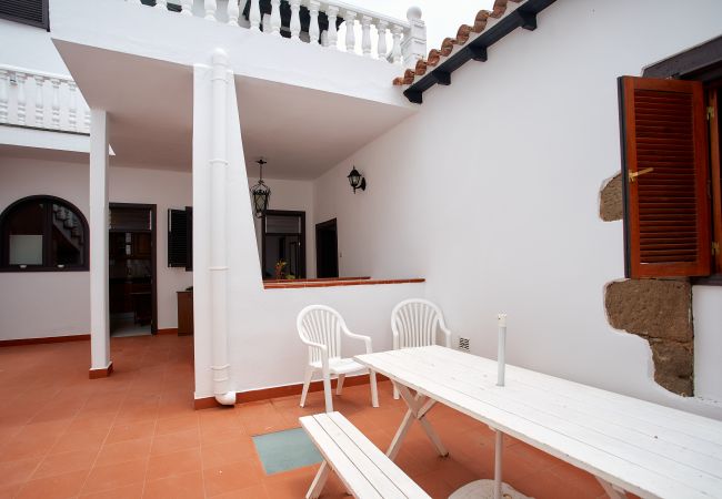 Casa en Vega de San Mateo - Canarian Rural 4BR Home with Terrace - Views - BBQ Casa en Vega de San Mateo - Canarian Rural 4BR Home with Terrace - Views - BBQ
