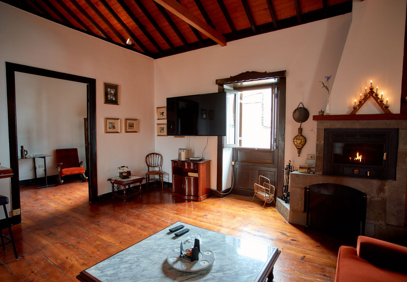 Casa en Vega de San Mateo - Canarian Rural 4BR Home with Terrace - Views - BBQ Casa en Vega de San Mateo - Canarian Rural 4BR Home with Terrace - Views - BBQ