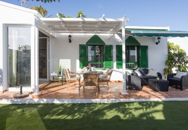 Bungalow en San Bartolomé de Tirajana - Luxury Bungalow - Private Terrace - Pool - AirCon