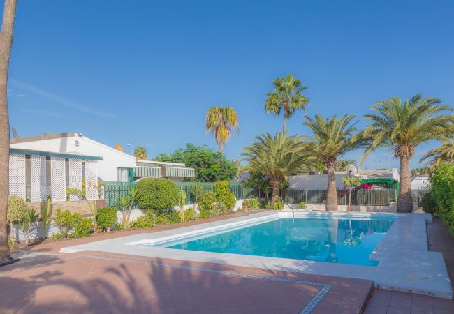 Bungalow en San Bartolomé de Tirajana - Luxury Bungalow - Private Terrace - Pool - AirCon Bungalow en San Bartolomé de Tirajana - Luxury Bungalow - Private Terrace - Pool - AirCon