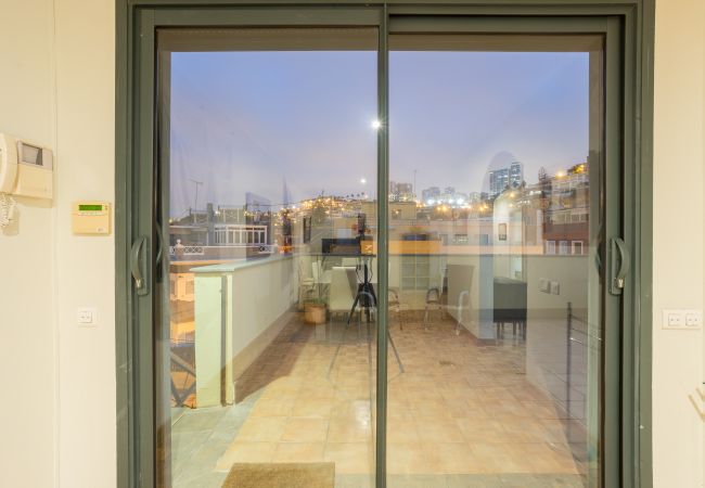 Casa adosada en Las Palmas de Gran Canaria - 2BR Penthouse with Terrace and City views Casa adosada en Las Palmas de Gran Canaria - 2BR Penthouse with Terrace and City views