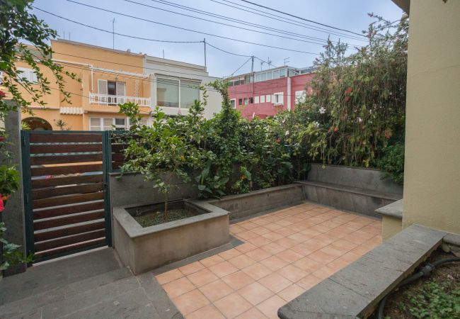 Casa adosada en Las Palmas de Gran Canaria - 2BR Penthouse with Terrace and City views Casa adosada en Las Palmas de Gran Canaria - 2BR Penthouse with Terrace and City views