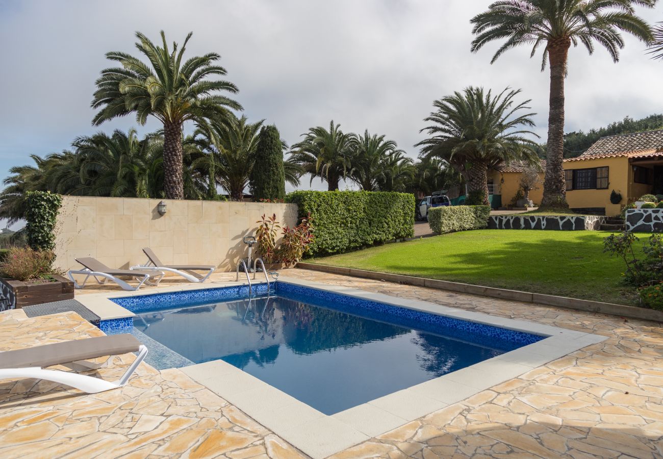 Casa rural en Santa María de Guía - Los Paredones Farm - Private Pool - Garden