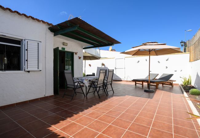 Apartamento en San Bartolomé de Tirajana - Private Chill-out Terrace Bungalow - Pool Apartamento en San Bartolomé de Tirajana - Private Chill-out Terrace Bungalow - Pool