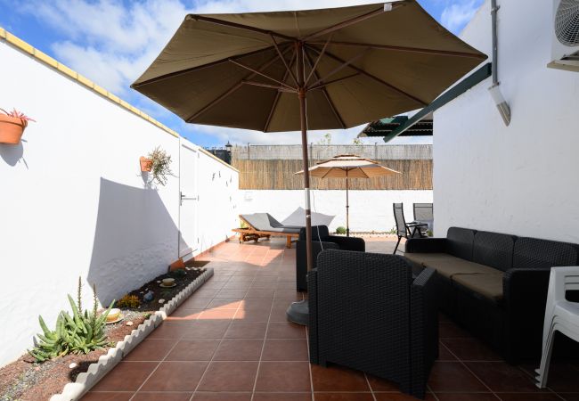 Apartamento en San Bartolomé de Tirajana - Private Chill-out Terrace Bungalow - Pool Apartamento en San Bartolomé de Tirajana - Private Chill-out Terrace Bungalow - Pool